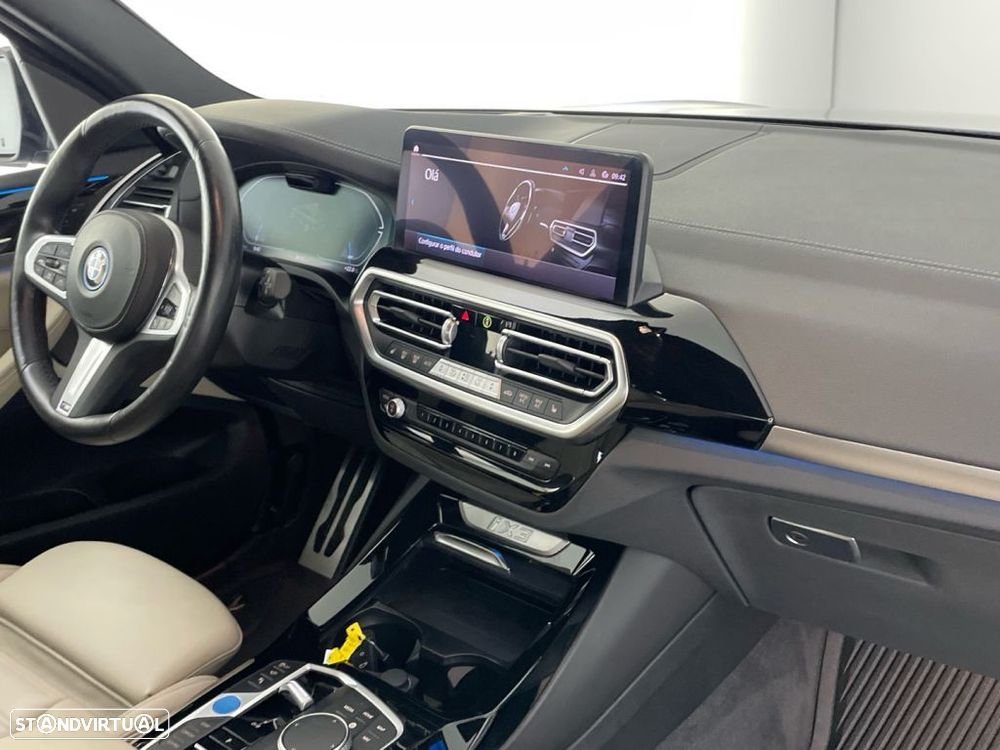 BMW iX3 M Sport Impressive - 22