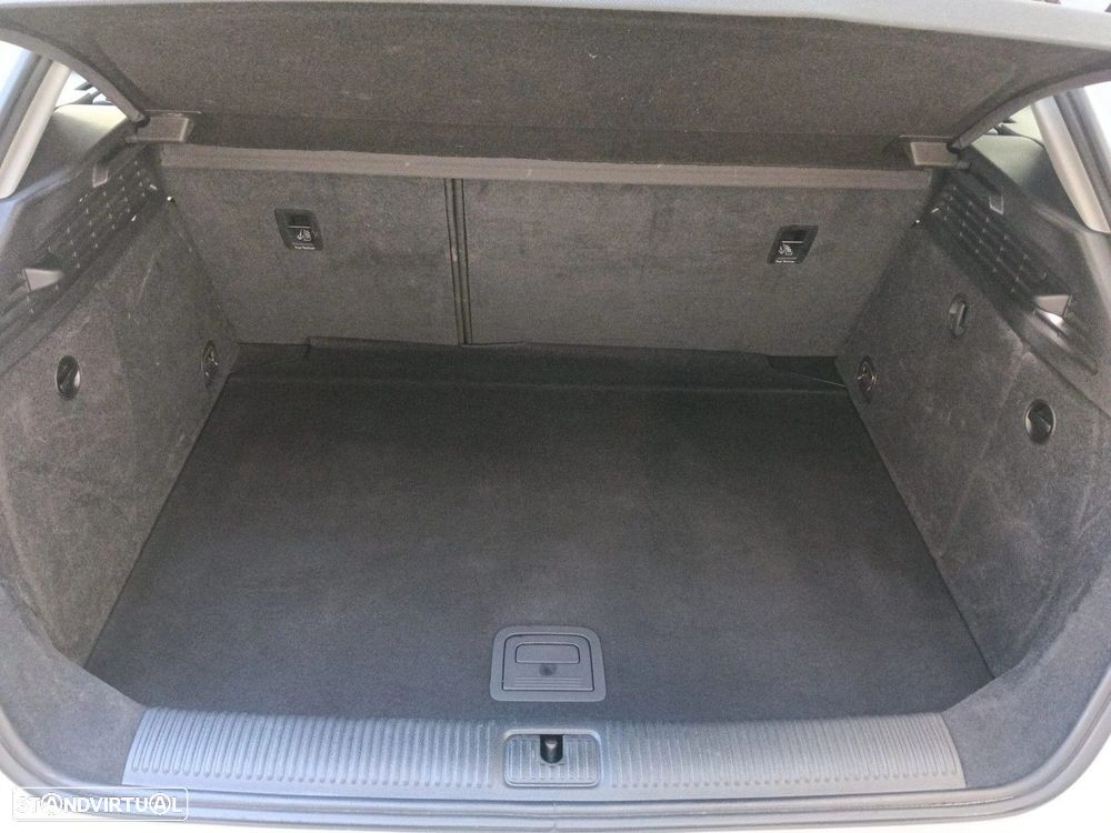 Audi A3 Sportback 30 TFSI Design - 24
