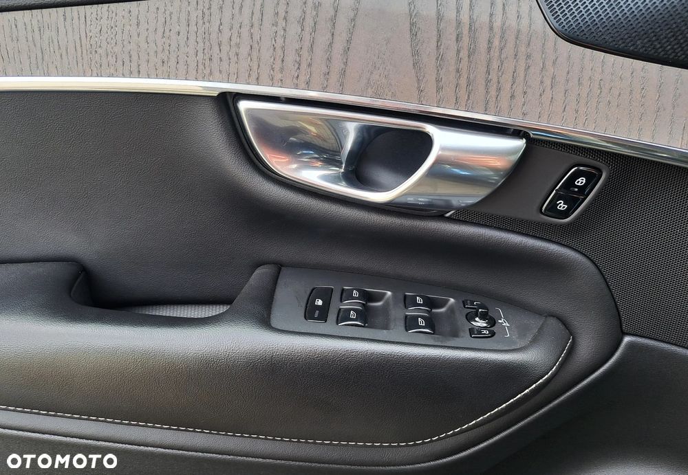 Volvo XC 90 B5 D AWD Inscription - 29