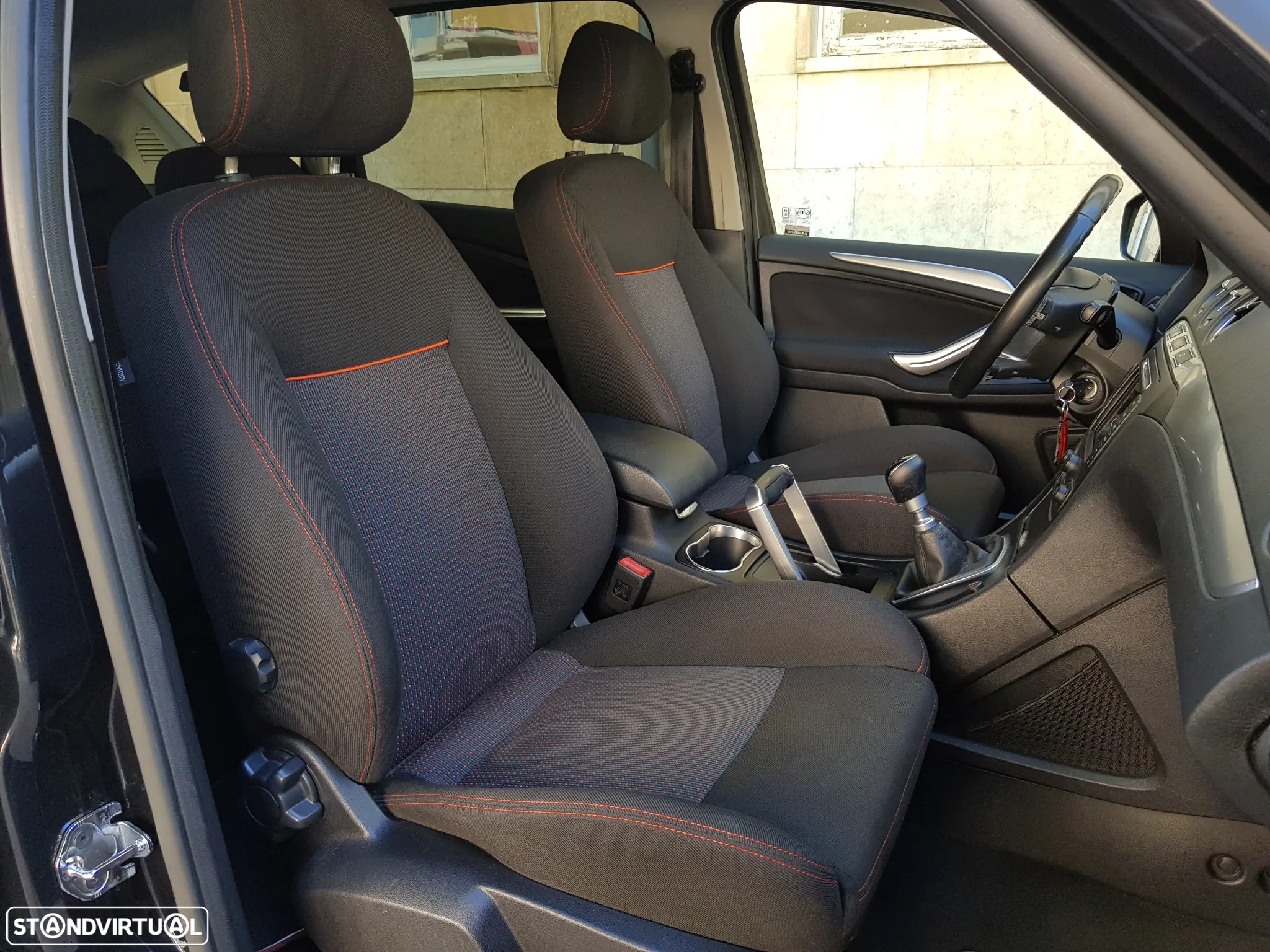 Ford S-Max 1.6 TDCi Titanium 7L - 36