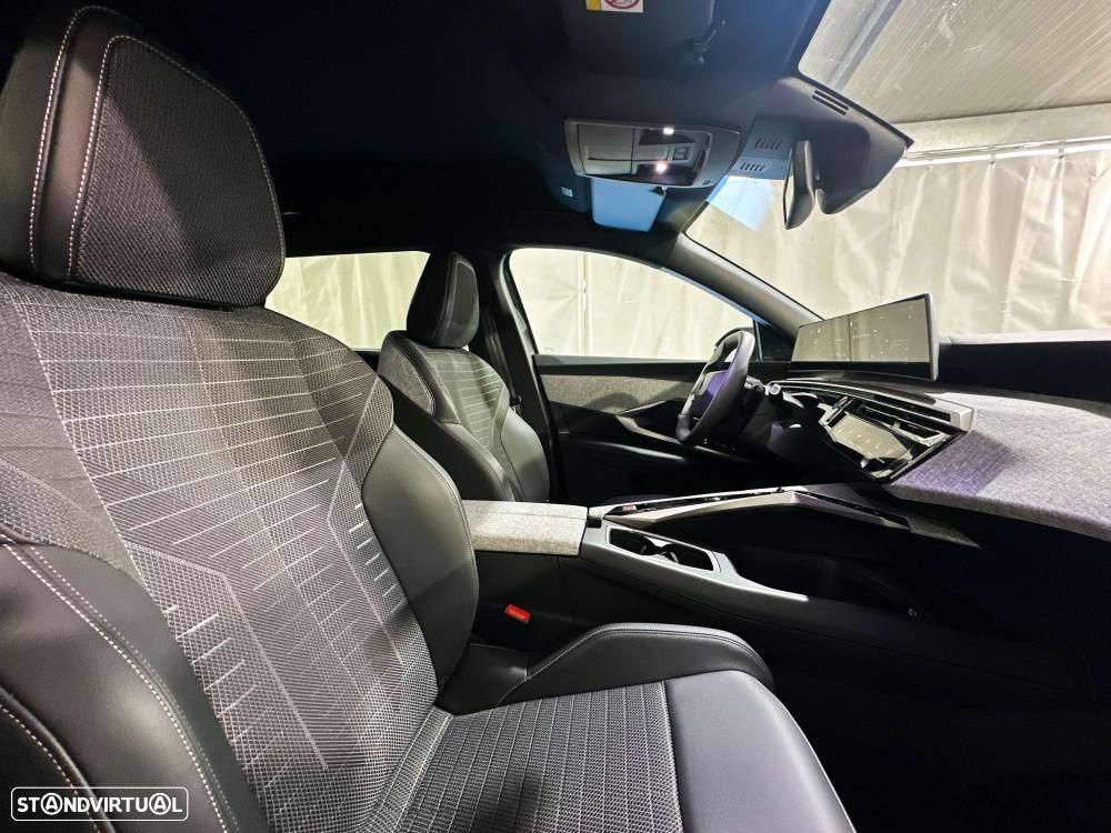 Peugeot 5008 1.2 Hybrid Allure Pack e-DCS6 - 25