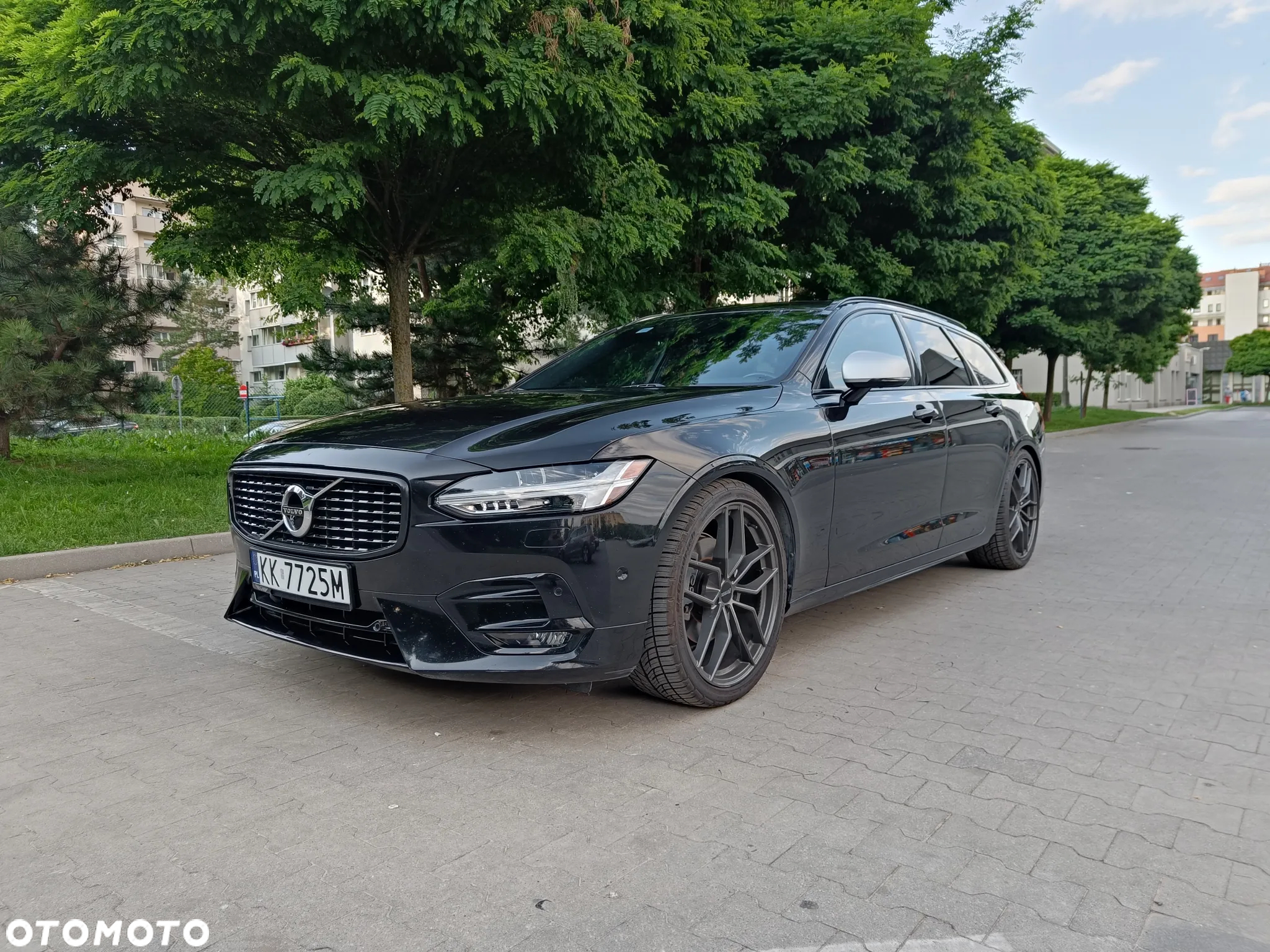 Volvo V90 T5 R-Design - 3