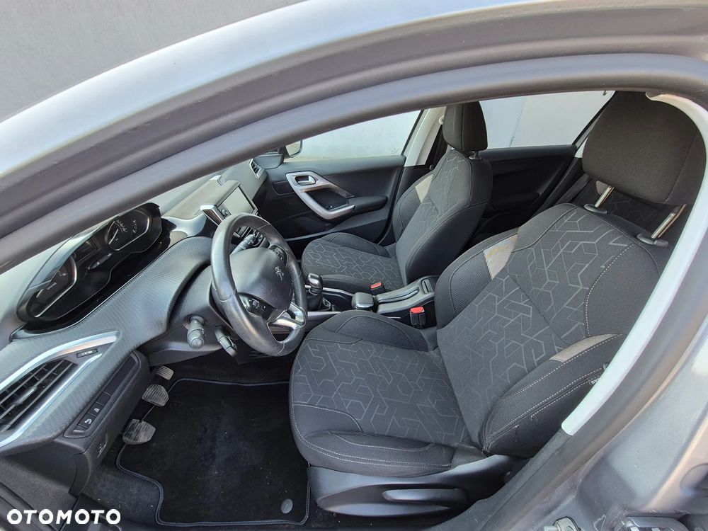 Peugeot 2008 - 7