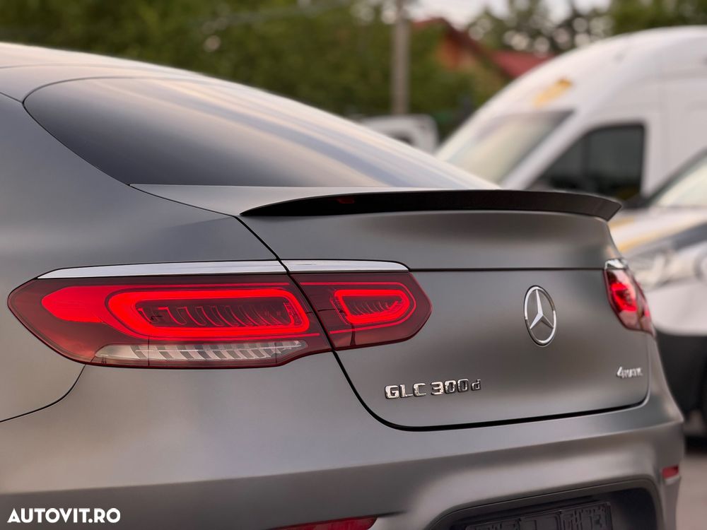 Mercedes-Benz GLC Coupe 300 d 4Matic 9G-TRONIC AMG Line Plus - 12