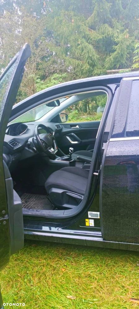 Peugeot 308 - 8
