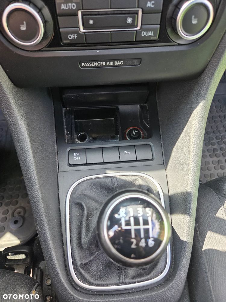 Volkswagen Golf 2.0 TDI Highline - 12
