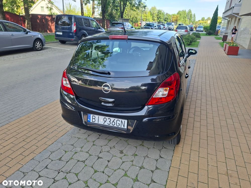 Opel Corsa 1.4 16V Edition - 11