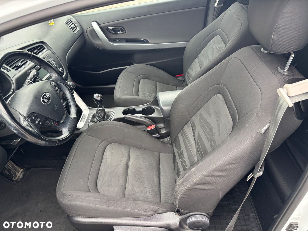 Kia Ceed 1.6 GDI Business Line - 17