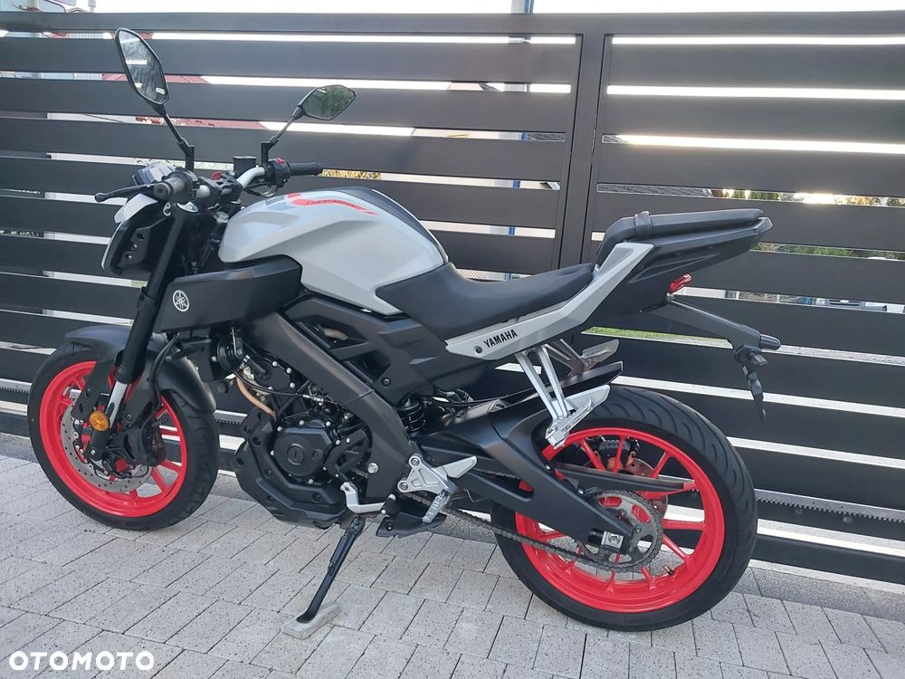Yamaha MT - 5