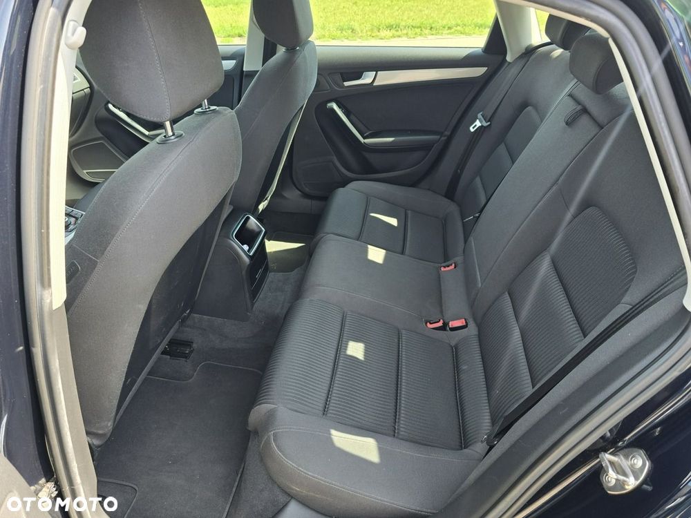 Audi A4 Limousine - 17