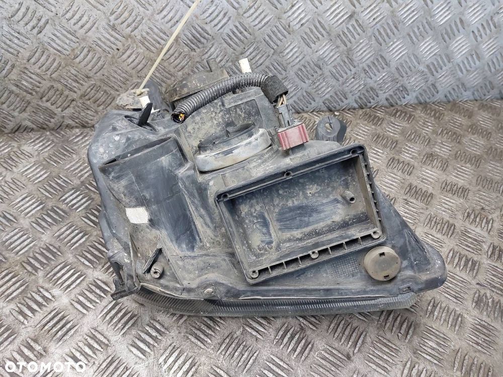LAMPA LEWY PRZÓD OPEL MERIVA A EU VALEO 93321052 - 6