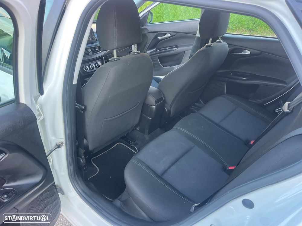 Fiat Tipo Station Wagon 1.0 GSE T3 City Life - 8
