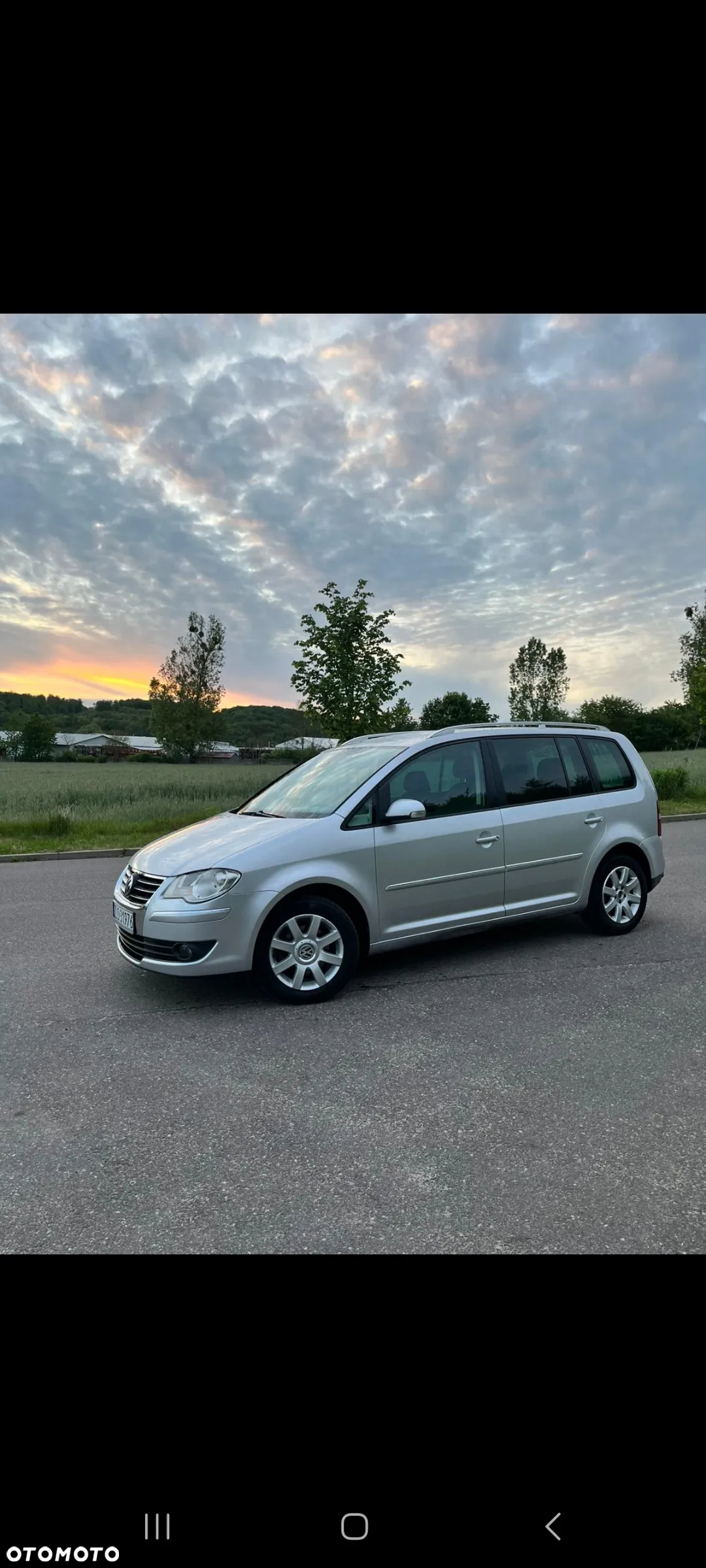 Volkswagen Touran 2.0 TDI DPF Comfortline - 4