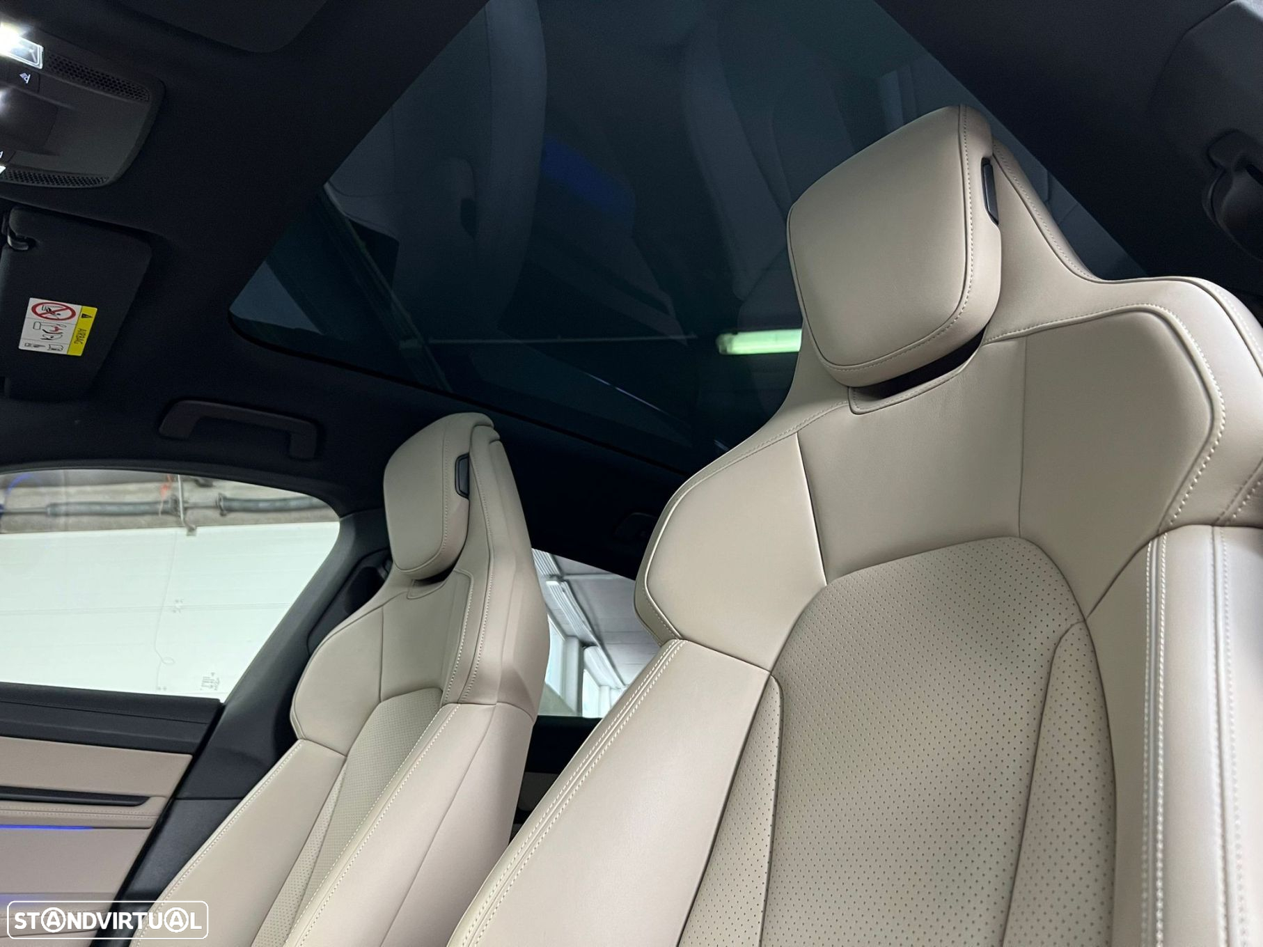 Porsche Taycan Cross Turismo 4S - 7