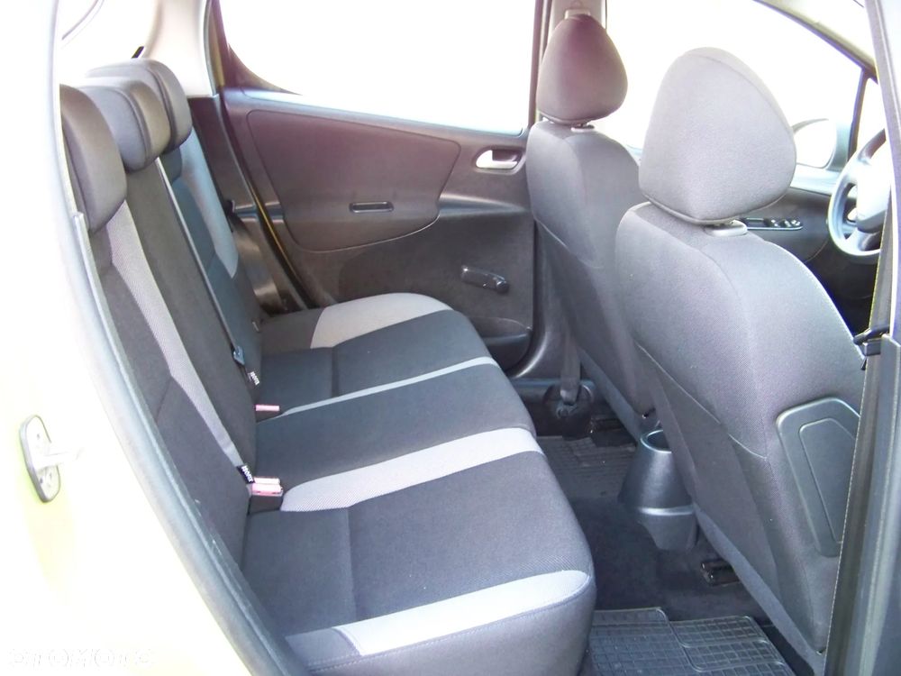 Peugeot 207 1.4 Trendy - 21