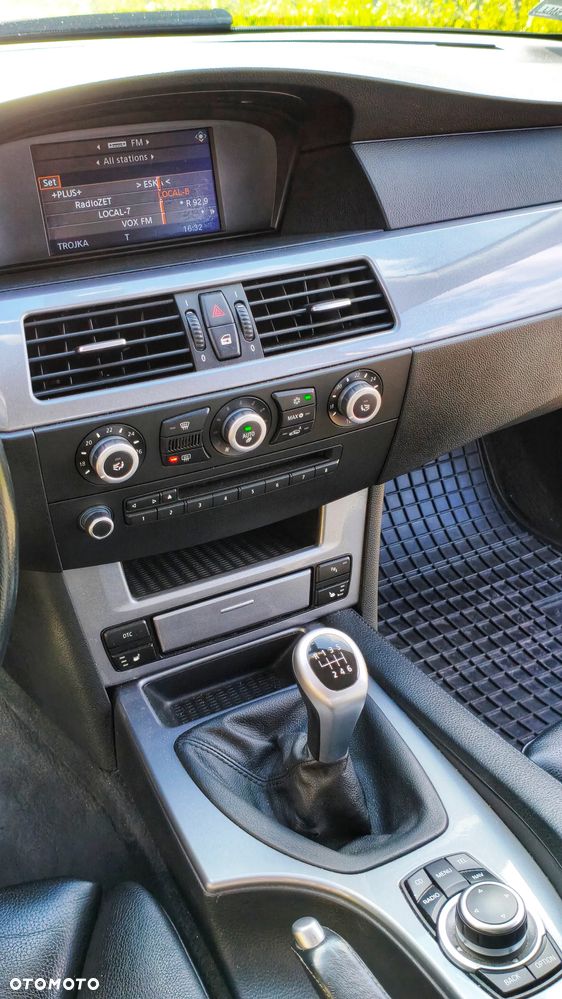 BMW Seria 5 520d Edition Exclusive - 13