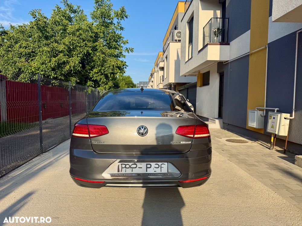 Volkswagen Passat - 4