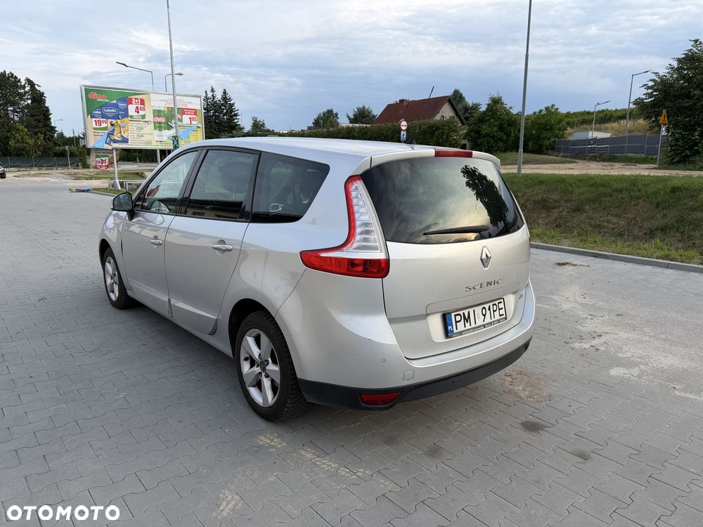 Renault Scenic 1.9 dCi Privilege - 5