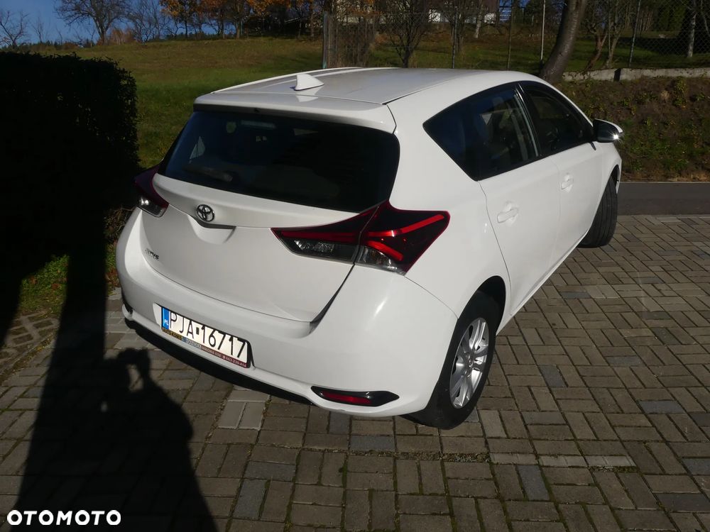 Toyota Auris 1.33 VVT-i Premium - 23