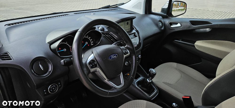 Ford Tourneo Courier 1.5 TDCi Titanium - 11