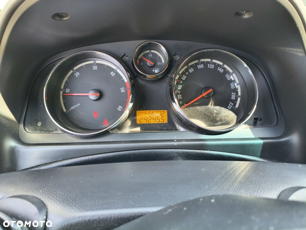 Opel Antara - 8