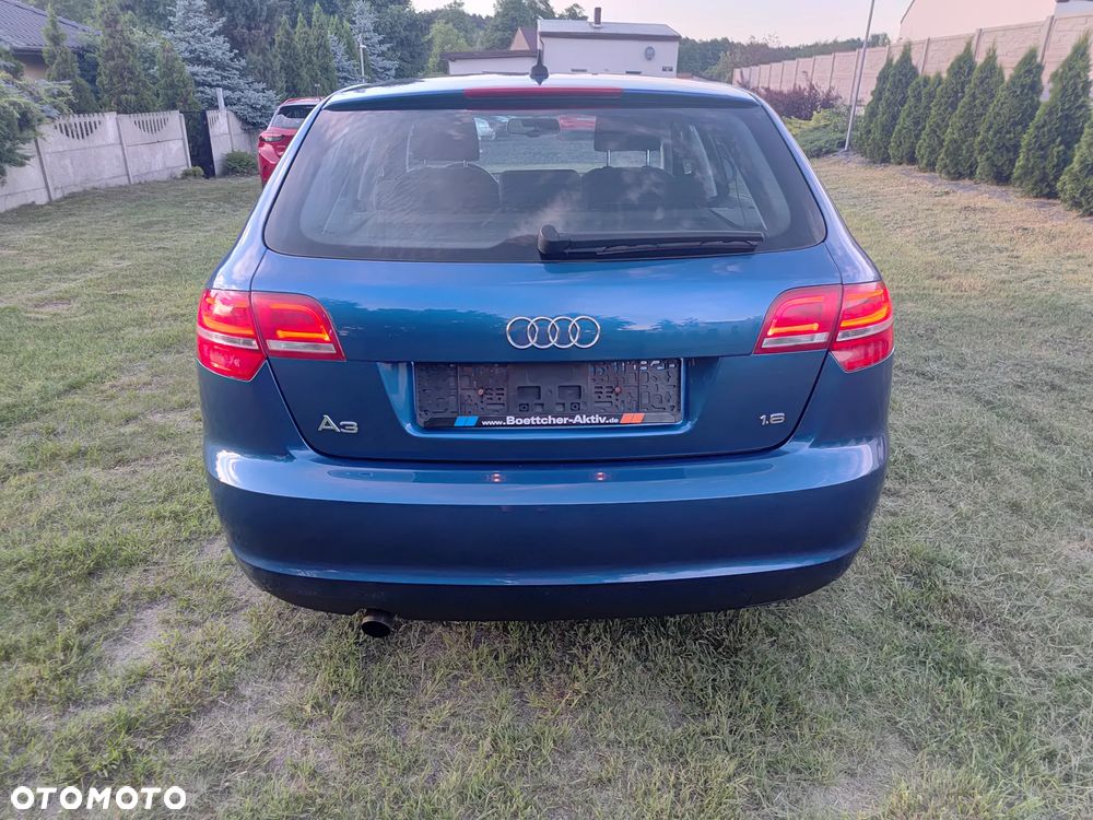 Audi A3 Sportback - 8