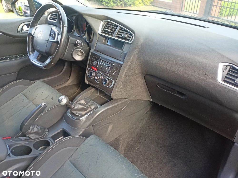 Citroën C4 e-HDi 115 Exclusive - 14