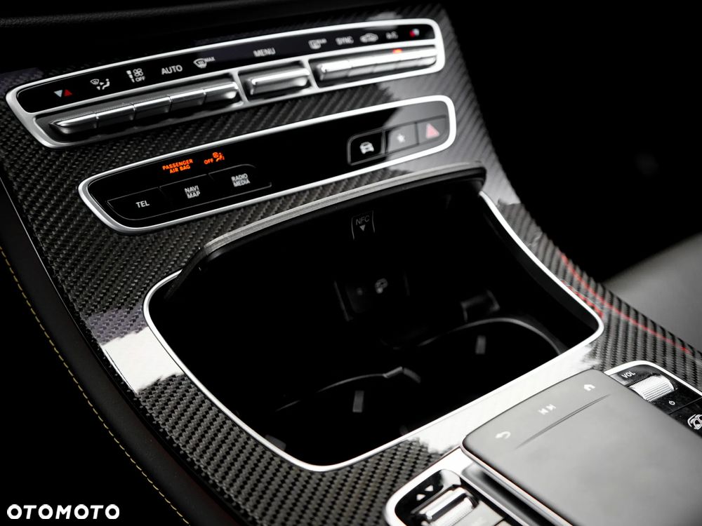 Mercedes-Benz Klasa E AMG 63 S 4Matic+ AMG Speedshift MCT-9G Final Edition - 25