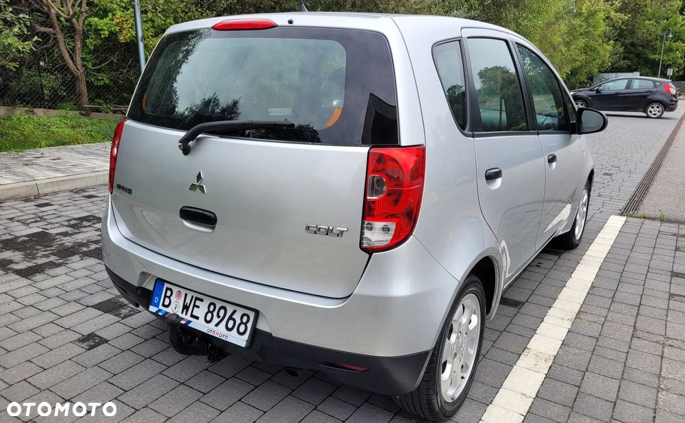 Mitsubishi Colt - 5