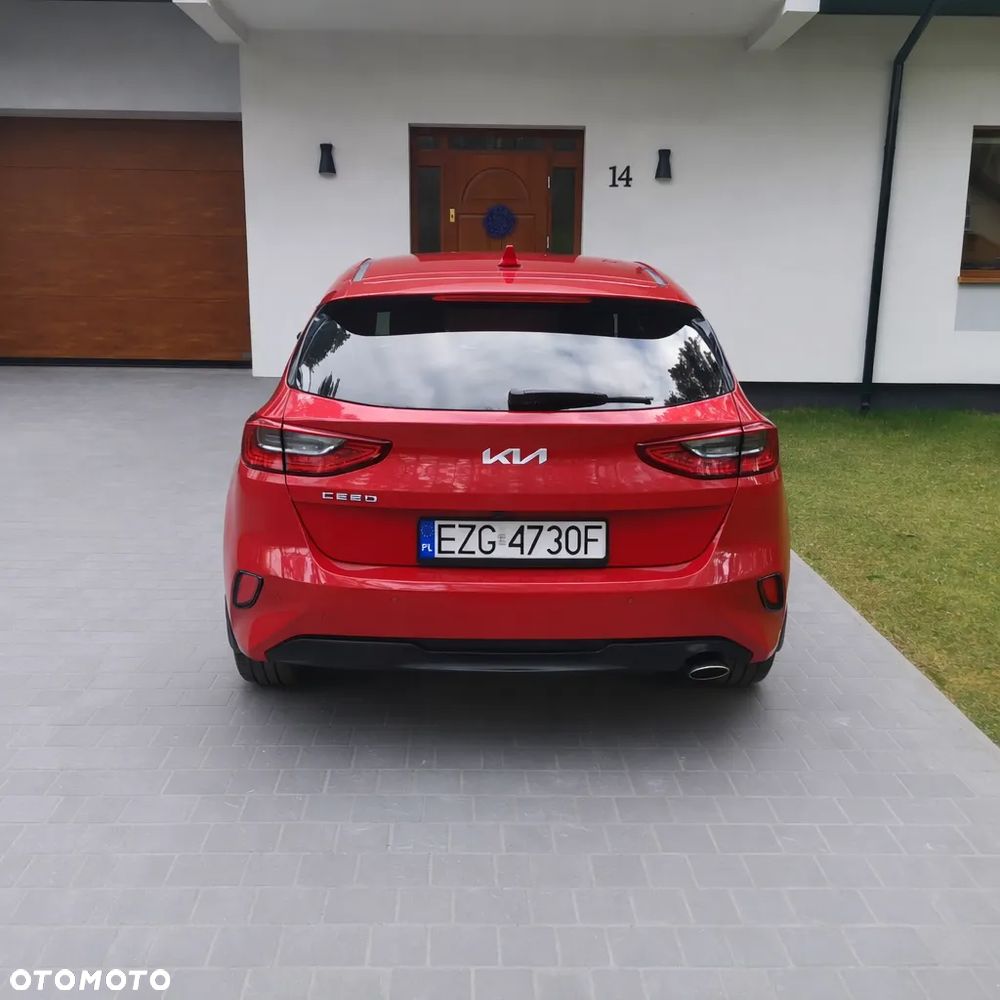 Kia Ceed - 4