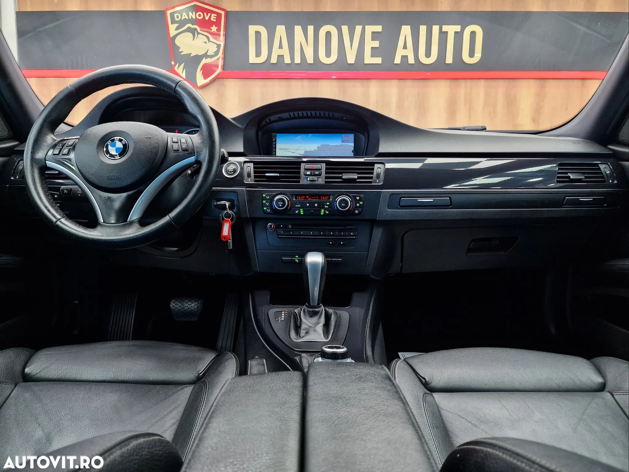 BMW Seria 3 320d DPF Touring Aut. - 20