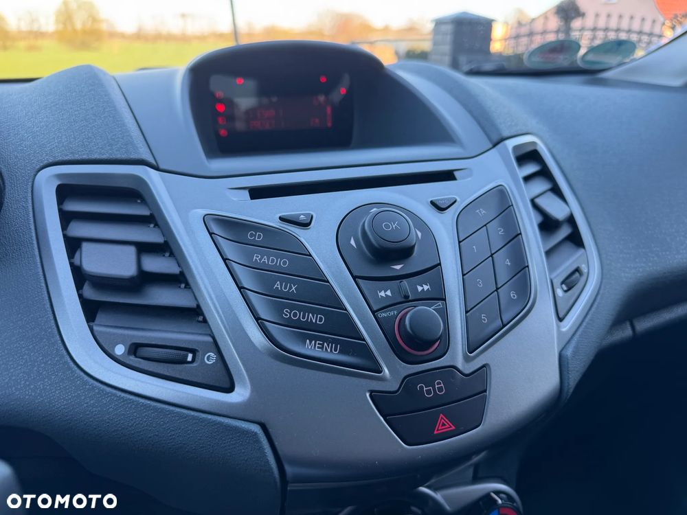 Ford Fiesta 1.25 Celebration - 22