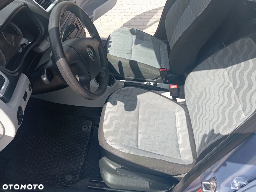 Skoda Roomster 1.6 16V Scout PLUS EDITION - 7
