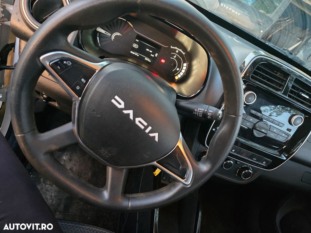 Dacia Spring Essential - 3