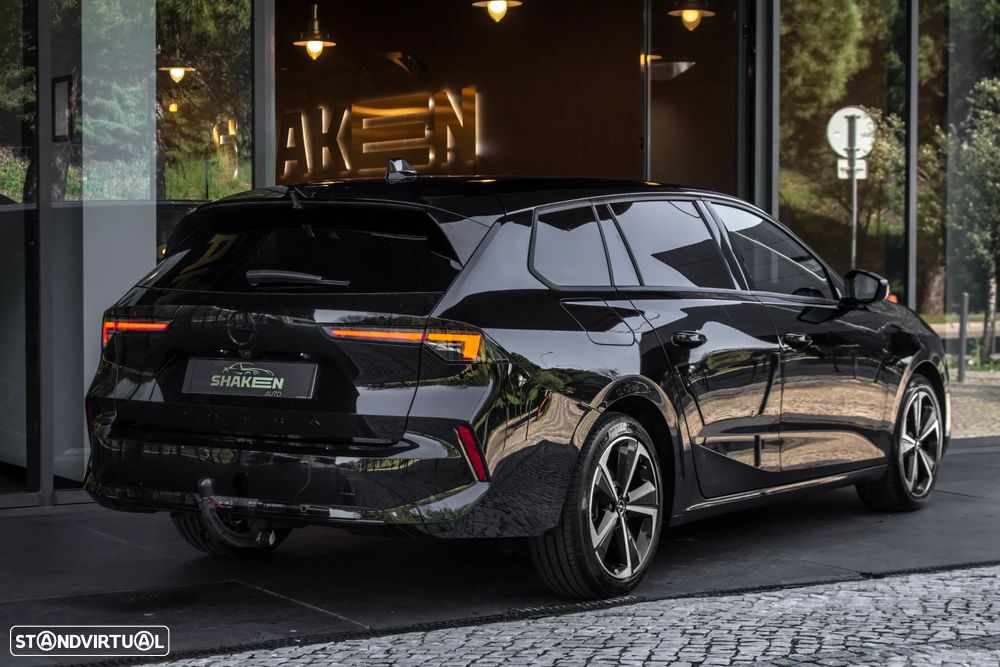 Opel Astra Sports Tourer 1.2 Turbo Auto GS Line - 4