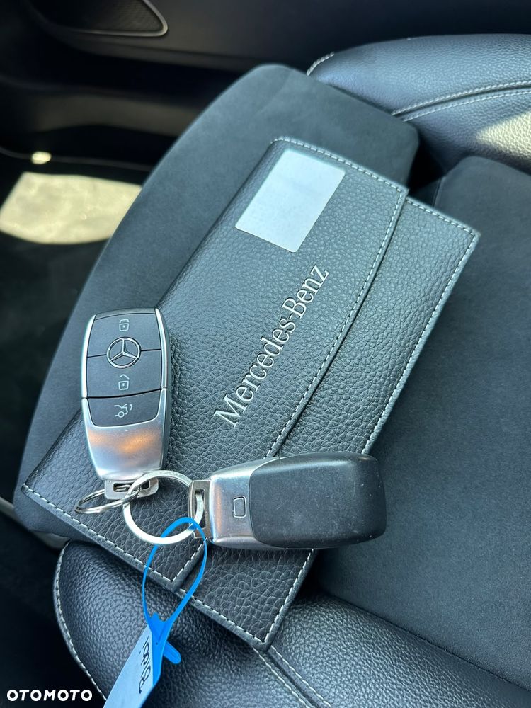 Mercedes-Benz CLA - 33