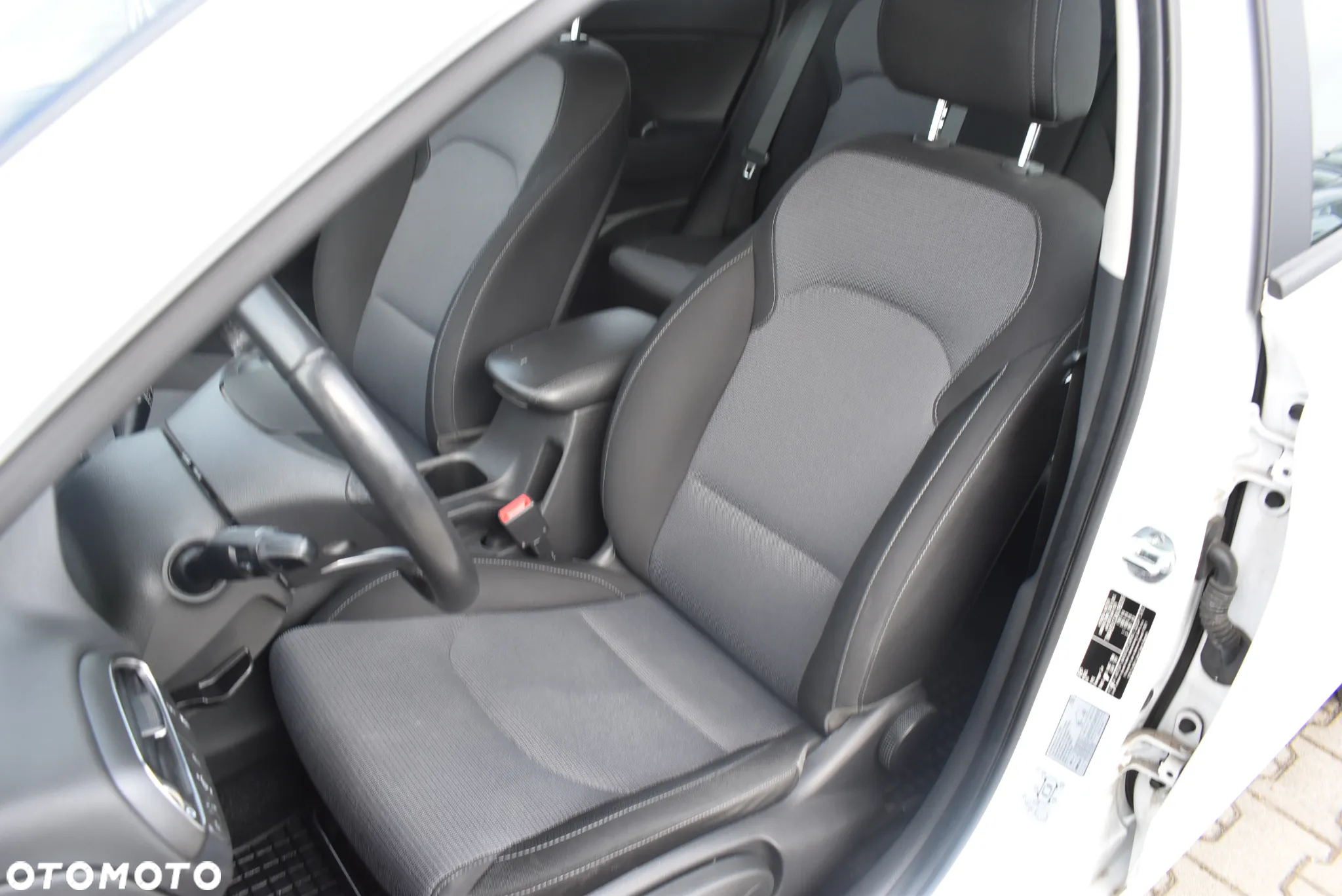 Hyundai i30 1.5 DPI Modern - 11