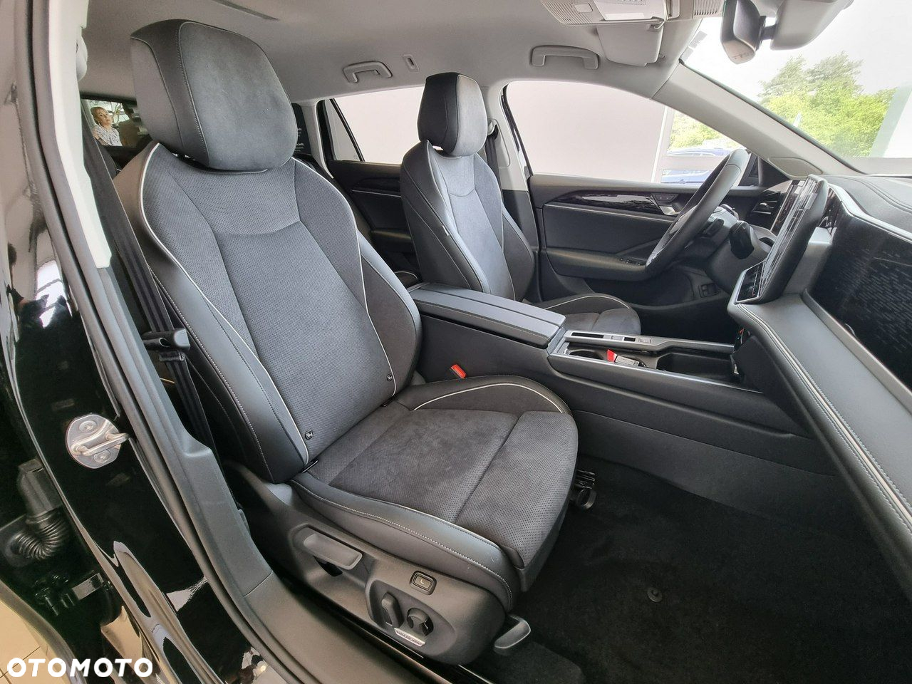 Volkswagen Passat 1.5 TSI eHybrid PHEV Business Plus DSG - 16