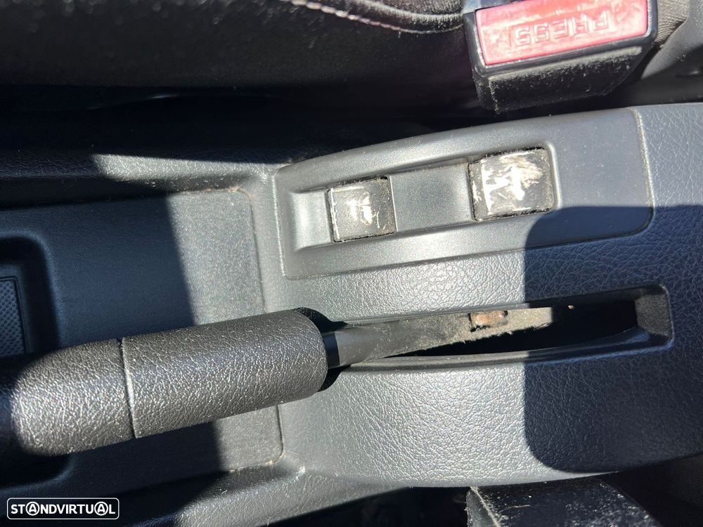 Peugeot 207 CC 1.6 HDi FAP Sport - 31