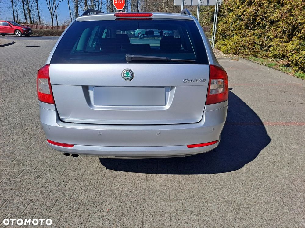 Skoda Octavia 1.8 TSI IMPULS EDITION - 10