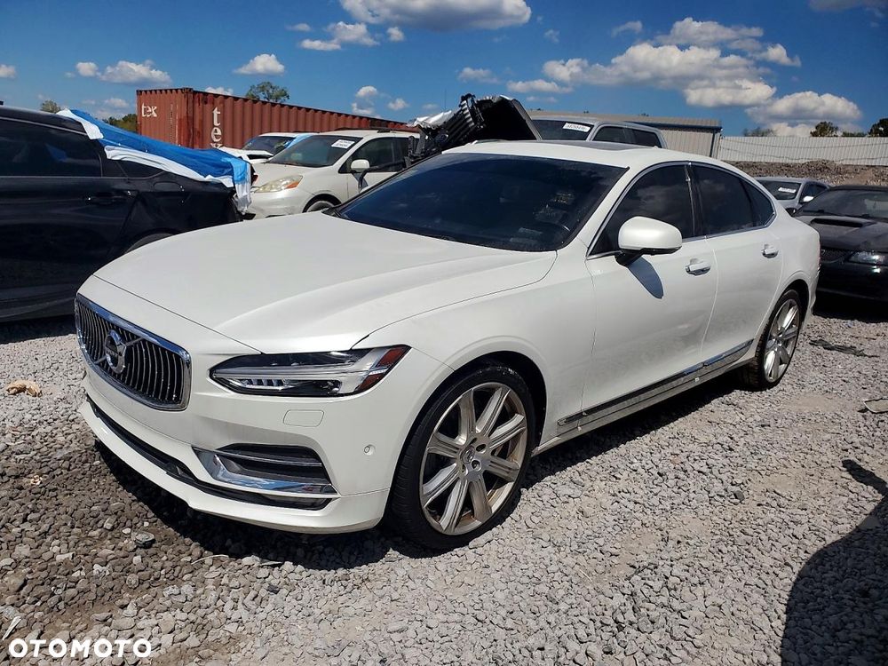 Volvo S90 - 1