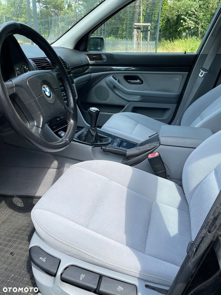 BMW Seria 5 - 16