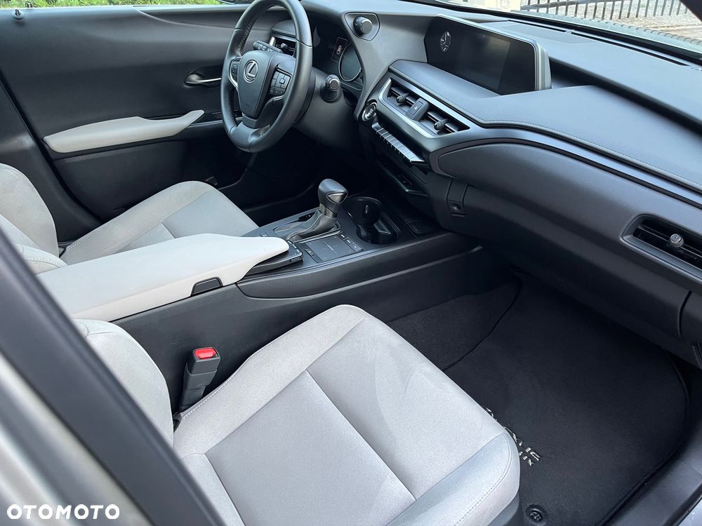 Lexus UX 200 GPF F Sport Design 2WD - 22
