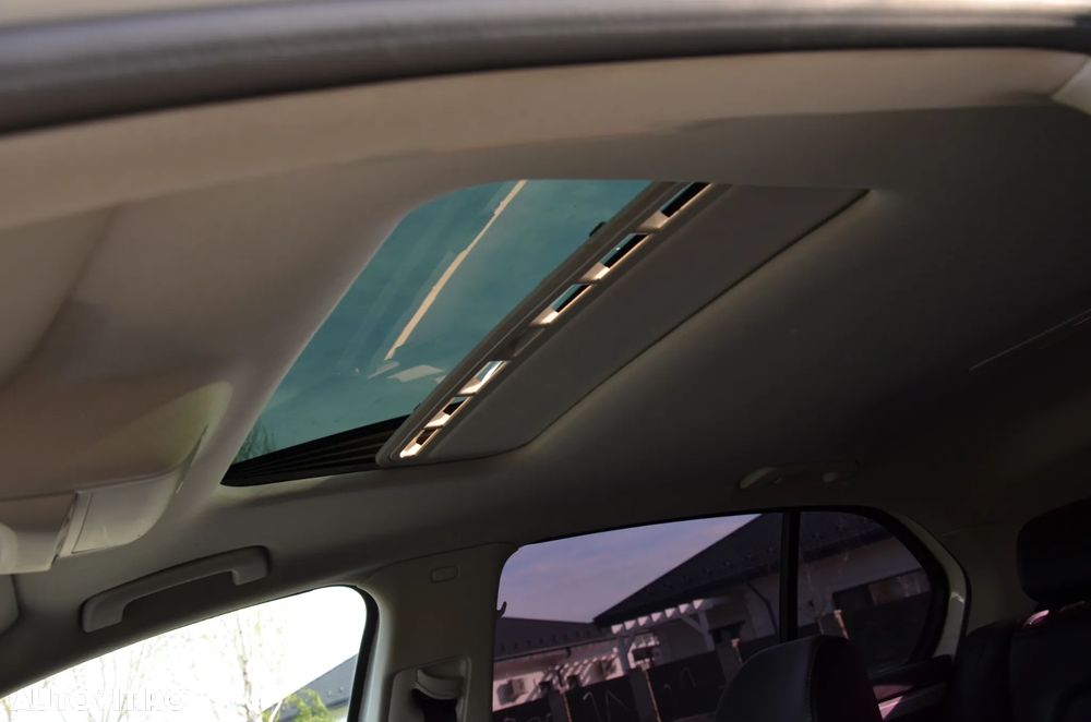 Skoda Superb 2.0 TDI Elegance DSG - 8