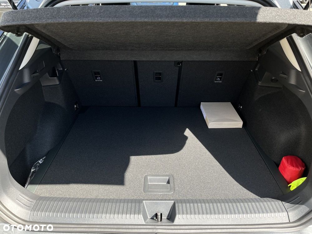 Volkswagen T-Roc 1.5 eTSI Life DSG - 29