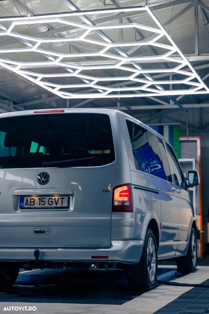 Volkswagen Multivan - 8