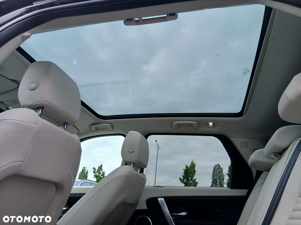 Land Rover Discovery Sport 2.0 P200 mHEV R-Dynamic SE - 27