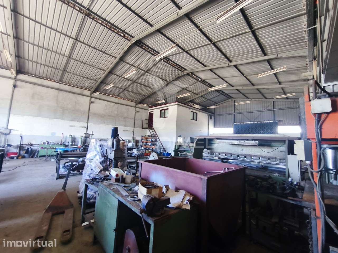 Excelente Oportunidade de Investimento: Armazém com 625 m² na Zona... - Grande imagem: 2/14