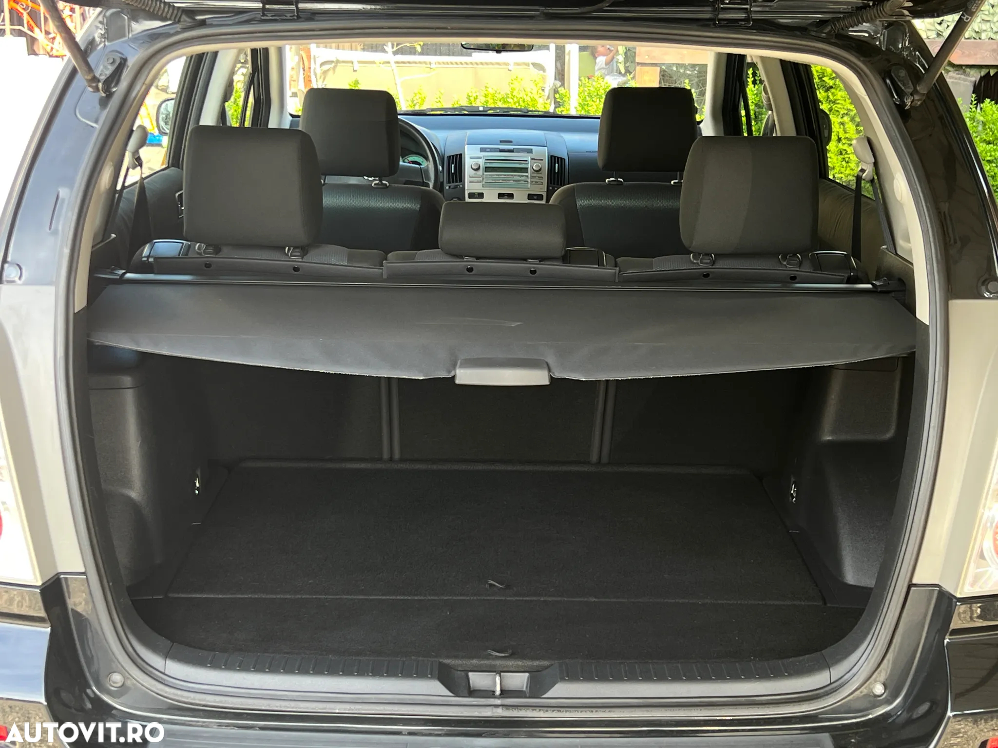 Toyota Corolla Verso 1.6 Luna - 10