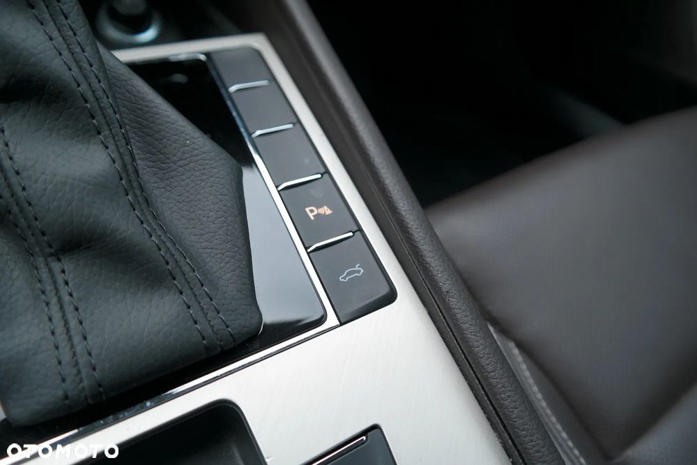 Skoda Superb 2.0 TSI L&K DSG - 37